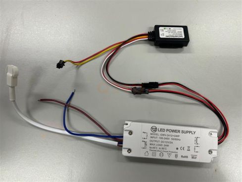 12V 2A 24W LED Driver with Touch Switch and 230V Output for Mirror Heaters – Model GWV-2412+GWP
