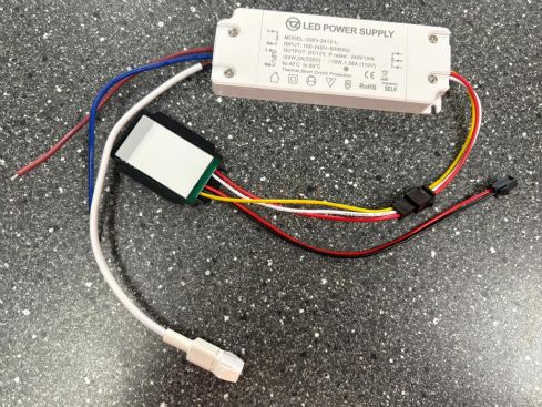 12V 2A 24W LED Driver with Touch Dimmer and 230V Output for Mirror Heating – Model GWV-2412-L