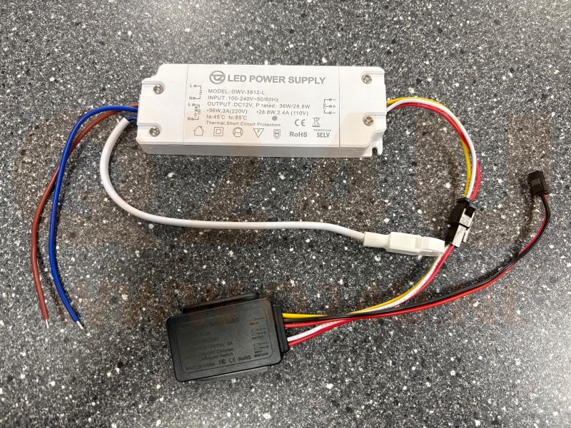 Q24U 12V 3A 36W LED Driver with Touch Switch and 230V Output for Mirror Heating – Model GWV-3612-L